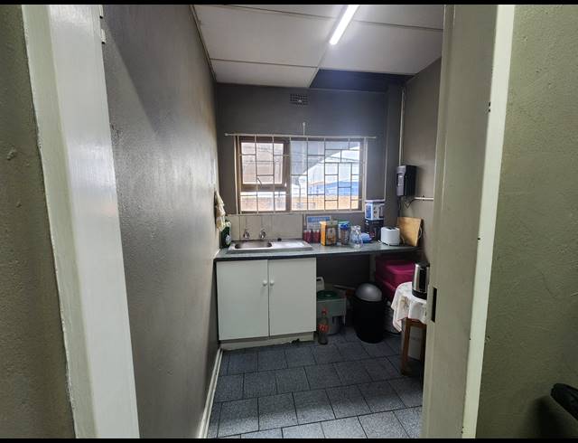 440M² WAREHOUSE TO LET IN WADEVILLE